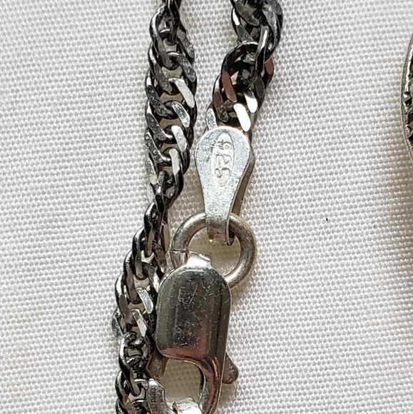 Sterling Silver Marcasite Clip Pendant w/chain - Picture 4 of 4